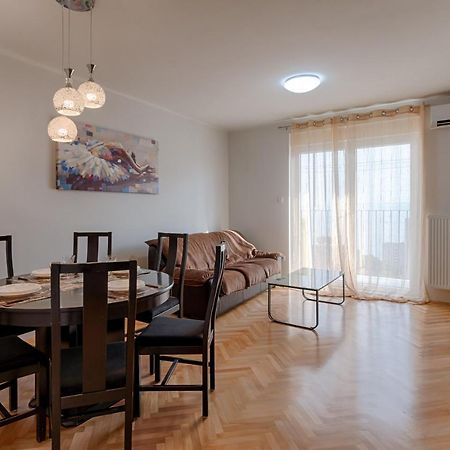 Two Bedroom Apartment Paris ริเยกา ภายนอก รูปภาพ