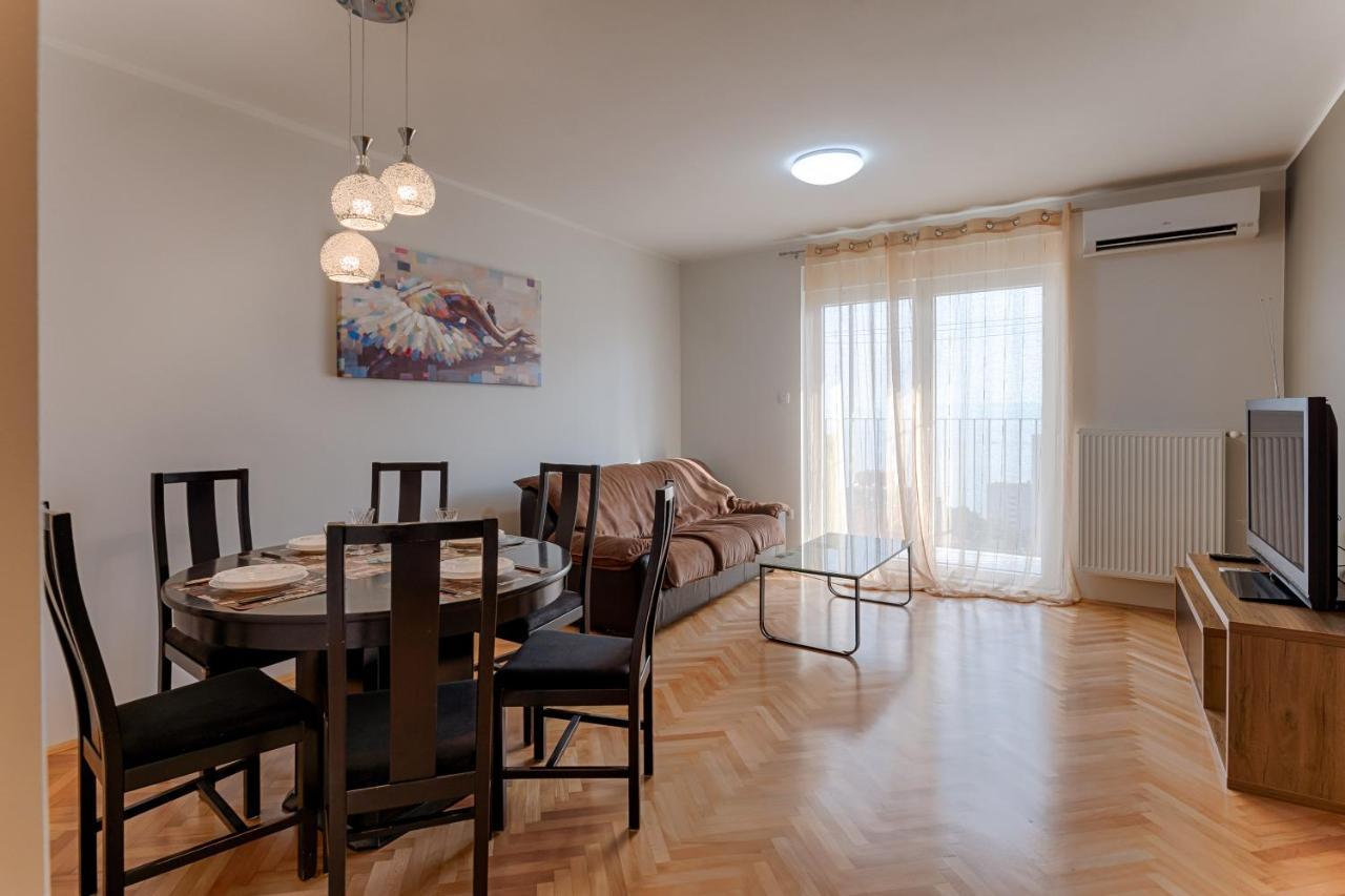 Two Bedroom Apartment Paris ริเยกา ภายนอก รูปภาพ