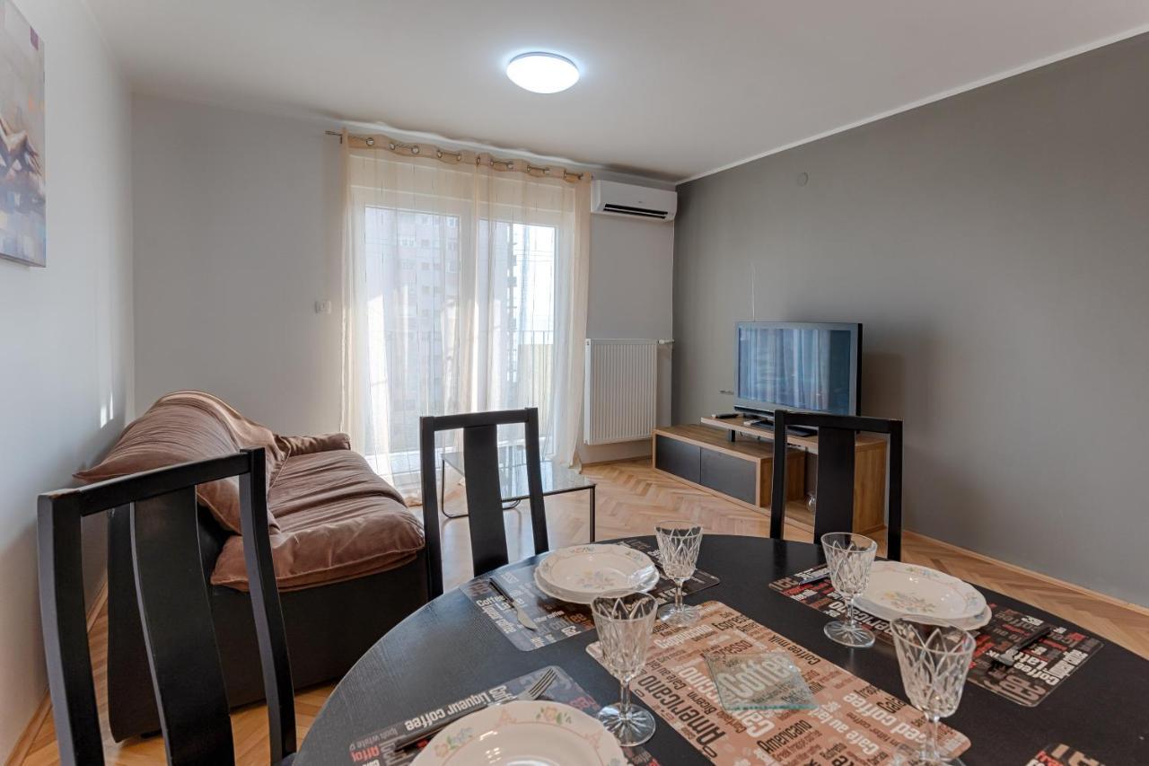 Two Bedroom Apartment Paris ริเยกา ภายนอก รูปภาพ
