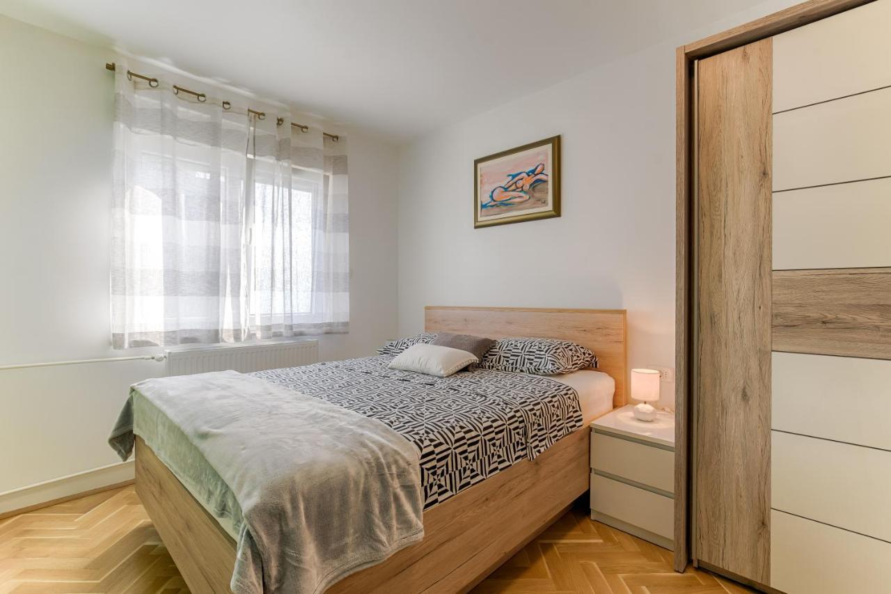 Two Bedroom Apartment Paris ริเยกา ภายนอก รูปภาพ